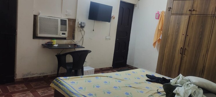 Room, sector 15 Pg For Boys & Girls In Sector 15 8356737