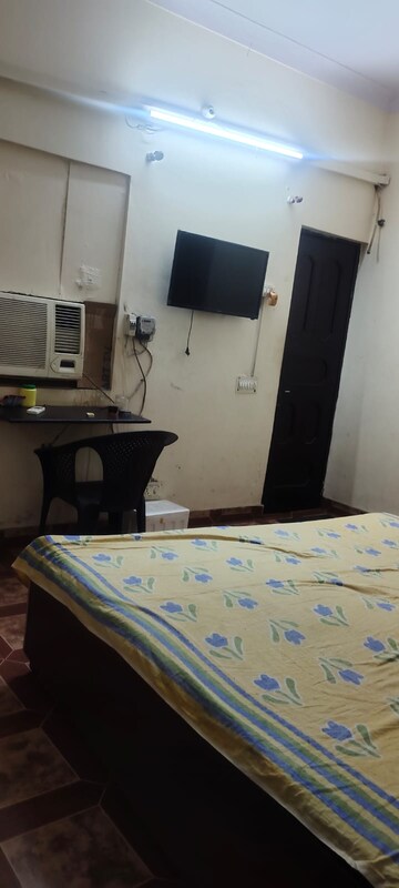 Room in  Pg at Sector 15 – for Rent