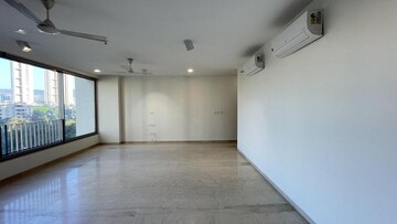 3 BHK Apartment For Rent in Oberoi Realty Esquire, Goregaon East