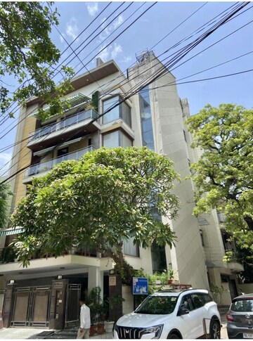 4 BHK Builder Floor – Exterior View View at Safdarjang Enclave - for Rent