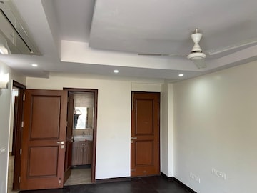 Room in 4 BHK Builder Floor at Safdarjang Enclave – for Rent