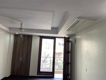 Building Lobby in 4 BHK Builder Floor at Safdarjang Enclave – for Rent