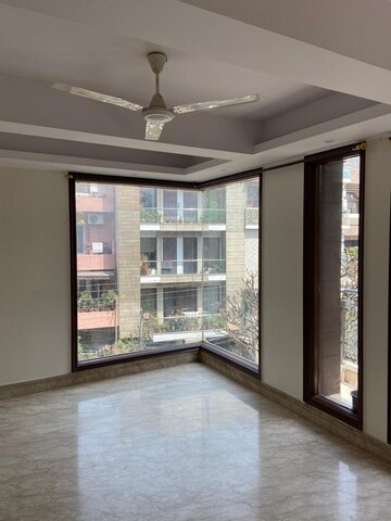 Room in 4 BHK Builder Floor at Safdarjang Enclave – for Rent