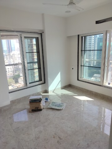 Room in 2 BHK Apartment at Shivaji Park – for Rent