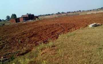 Plot For Sale in Vadamalapeta