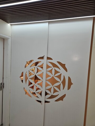 Furnished Amenities in 3.5 BHK Apartment at Shree Vardhman Victoria, Sector 70 – for Rent