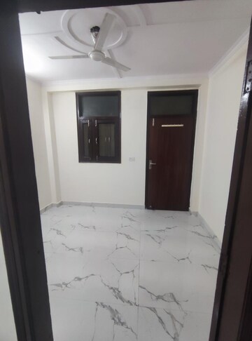 Room in 2 BHK Builder Floor at Govindpuri – for Rent