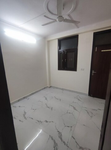 Room in 2 BHK Builder Floor at Govindpuri – for Rent