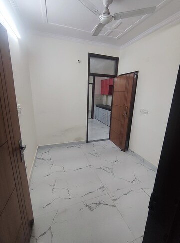 Room in 2 BHK Builder Floor at Govindpuri – for Rent