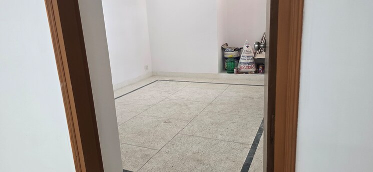 Room, sector 23 dwarka 3 Bedroom 1600 Sq.Ft. Apartment In Sector 23 Dwarka Delhi 8357206