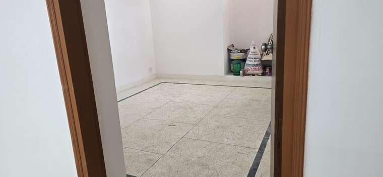 Room, sector 23 dwarka 3 Bedroom 1600 Sq.Ft. Apartment In Sector 23 Dwarka Delhi 8357206