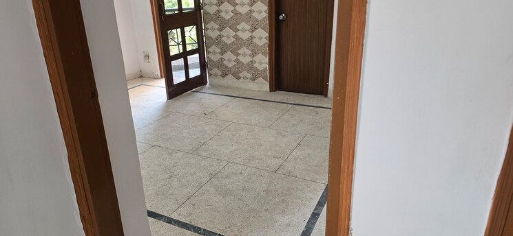 Room, sector 23 dwarka 3 Bedroom 1600 Sq.Ft. Apartment In Sector 23 Dwarka Delhi 8357206