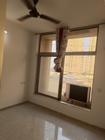 Room in 1 BHK Apartment at Hiranandani Estate Solitaire C, Ghodbunder Road – for Rent