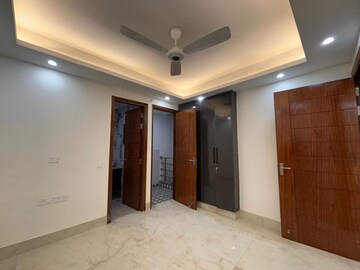 2 BHK Builder Floor For Rent in Saket