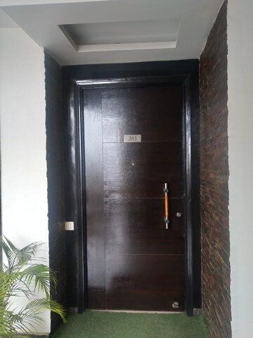 Furnished Amenities in 3 BHK Apartment at Emaar The Palm Drive-The Premier Terraces, Sector 66 – for Rent