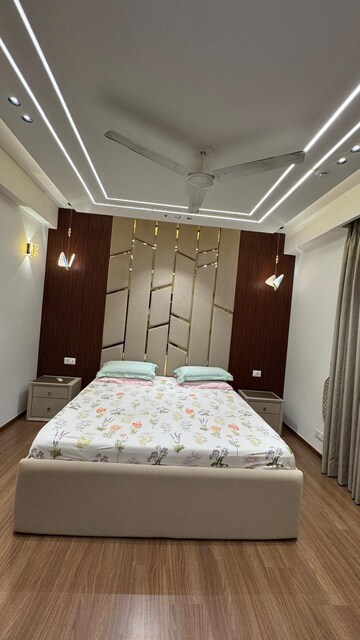 Bedroom in 2.5 BHK Apartment at M3M Escala, Sector 70a – for Rent