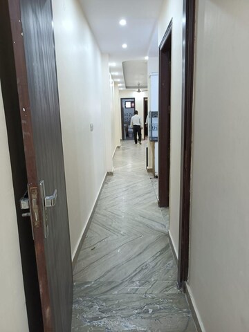 Building Lobby in 1.5 BHK Builder Floor at Gagan Vihar – for Rent