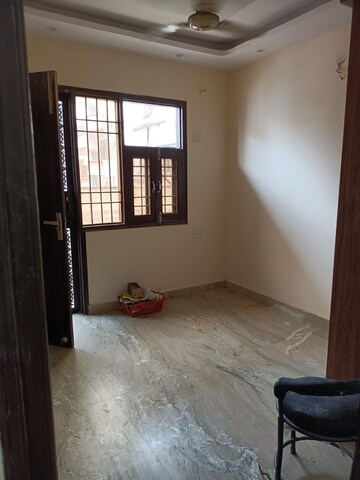 Room in 1.5 BHK Builder Floor at Gagan Vihar – for Rent
