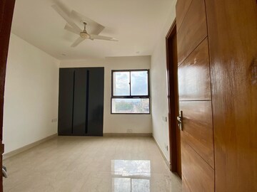 Room in 3 BHK Apartment at Peer Mucchalla – for Sale