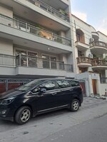 3 BHK 1800 Sq.Ft. Builder Floor in Lajpat Nagar III