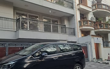 3 BHK Builder Floor For Sale in Lajpat Nagar Iii