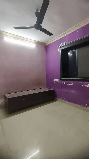 Room in 1 BHK Apartment at Kalwa – for Rent