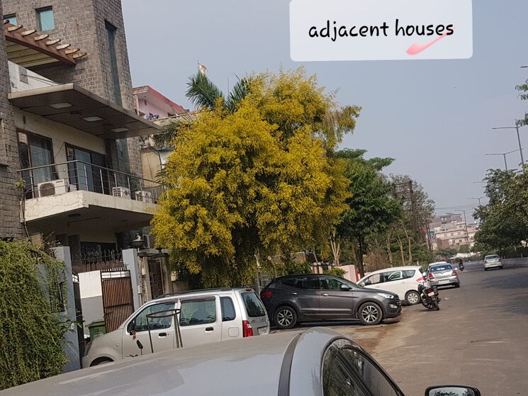 Exterior View, sector 44  240 Sq.Yd. Plot In Sector 44 Noida 8357429