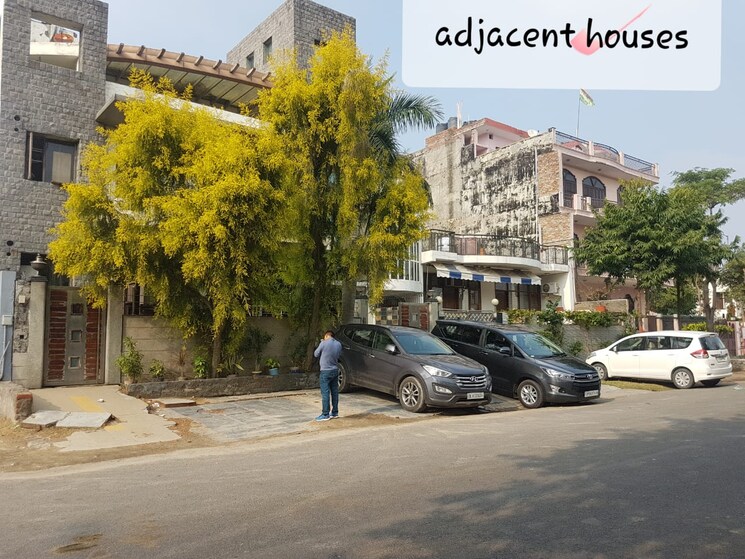 Exterior View, sector 44  240 Sq.Yd. Plot In Sector 44 Noida 8357429