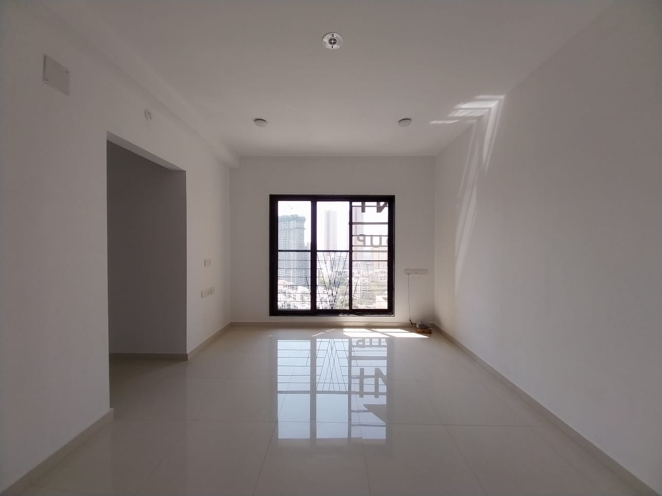2 BHK Apartment For Sale in Lalani Velentine Apartment 1 Wing D