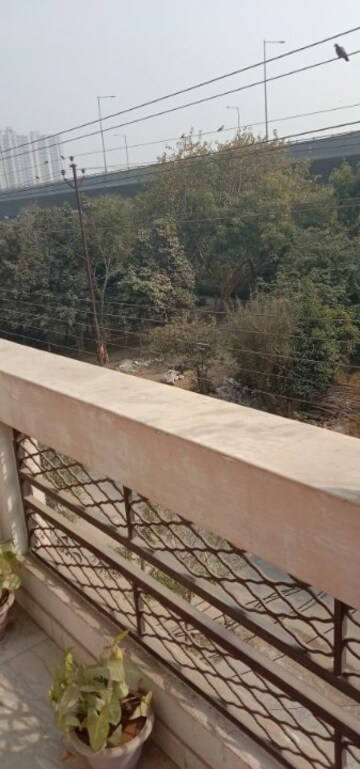   Pg at Vasundhara Sector 13 – for Rent