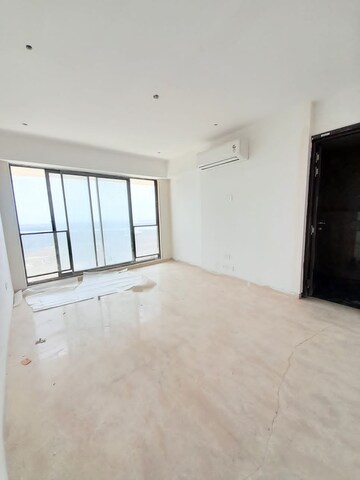 Room in 3 BHK Apartment at The Park Residency Andheri, Andheri West – for Rent