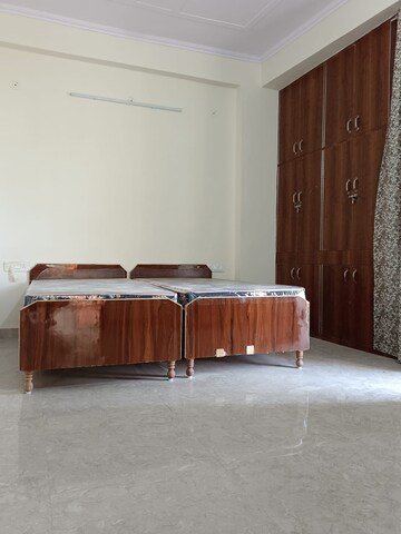 Room in  Pg at Sector 50 – for Rent