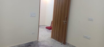 Room in 1.5 BHK Builder Floor at Laxmi Nagar – for Rent