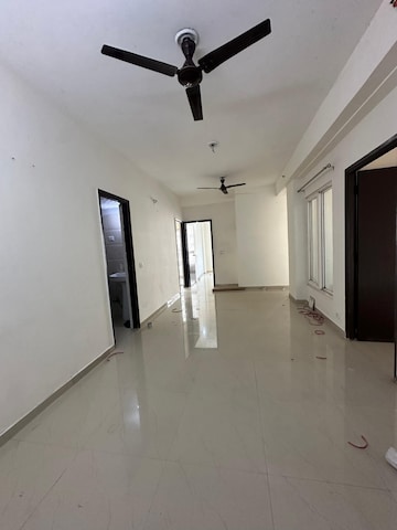 Room in 4 BHK Apartment at Dwarika Raj Garden City, Raj Nagar Extension – for Sale