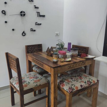 Bedroom in 2 BHK Apartment at Supertech Cape Town, Sector 74 – for Rent