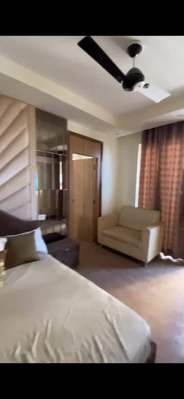 Room, sector 70 3 Bedroom 2500 Sq.Ft. Apartment In Sector 70 Faridabad 8358031