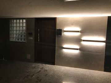 Room in 4 BHK Apartment at Greater Kailash ii – for Rent