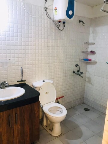 Bathroom in 3 BHK Apartment at Omaxe Heights, Sector 86 – for Sale