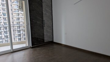 Room in 2 BHK Apartment at Gulshan Bellina, Sector 16 Greater Noida – for Rent
