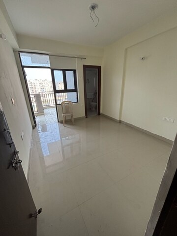 Room in 3 BHK Apartment at Kalyani Paradise, Kalyan Nagar – for Rent
