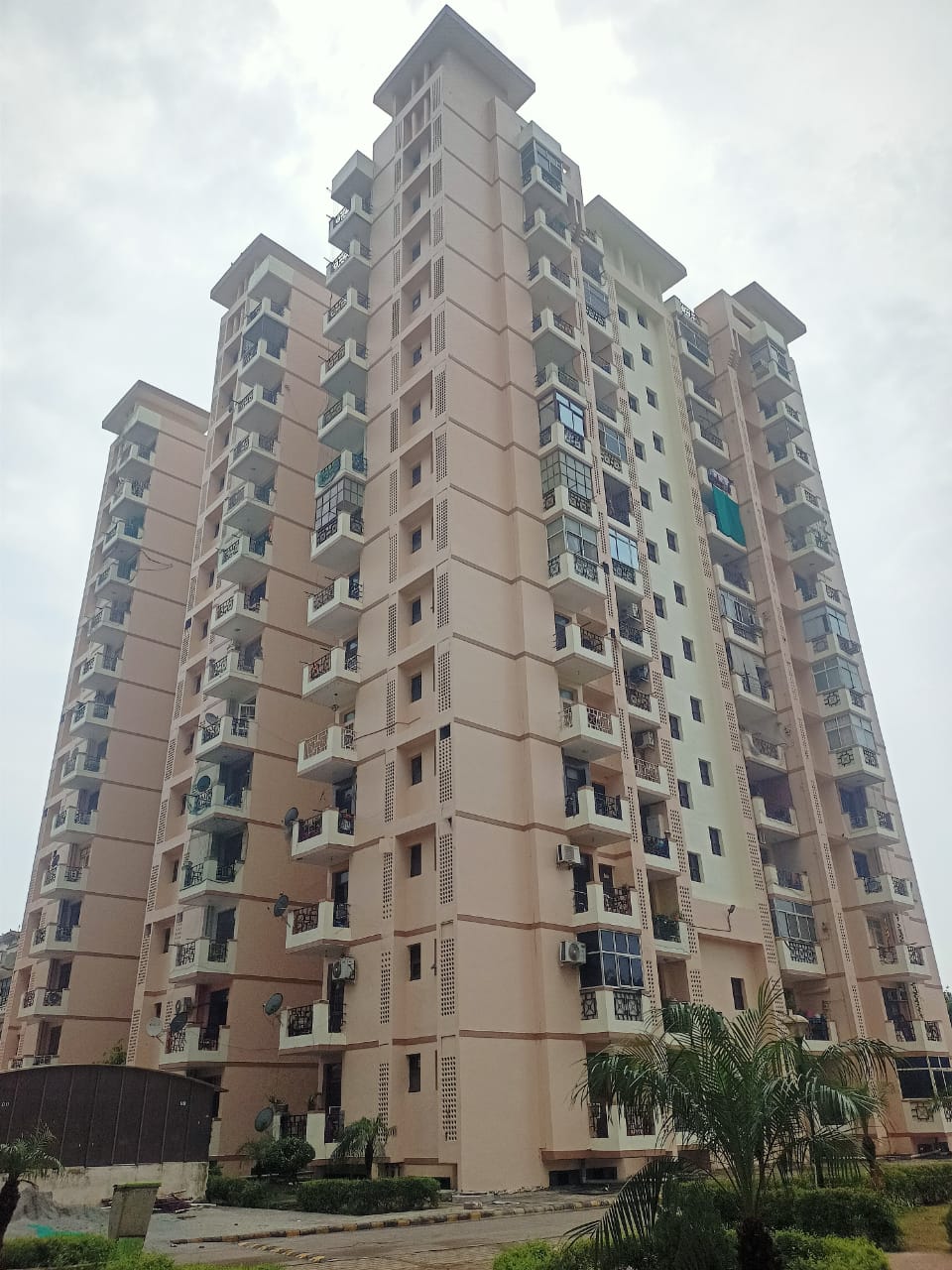 2 BHK Apartment For Sale in SRS Residency
