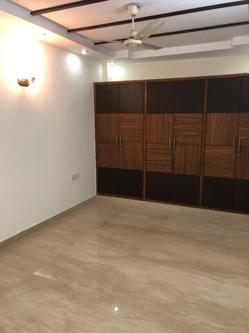 Room in 3 BHK Apartment at Shivalik Colony – for Rent