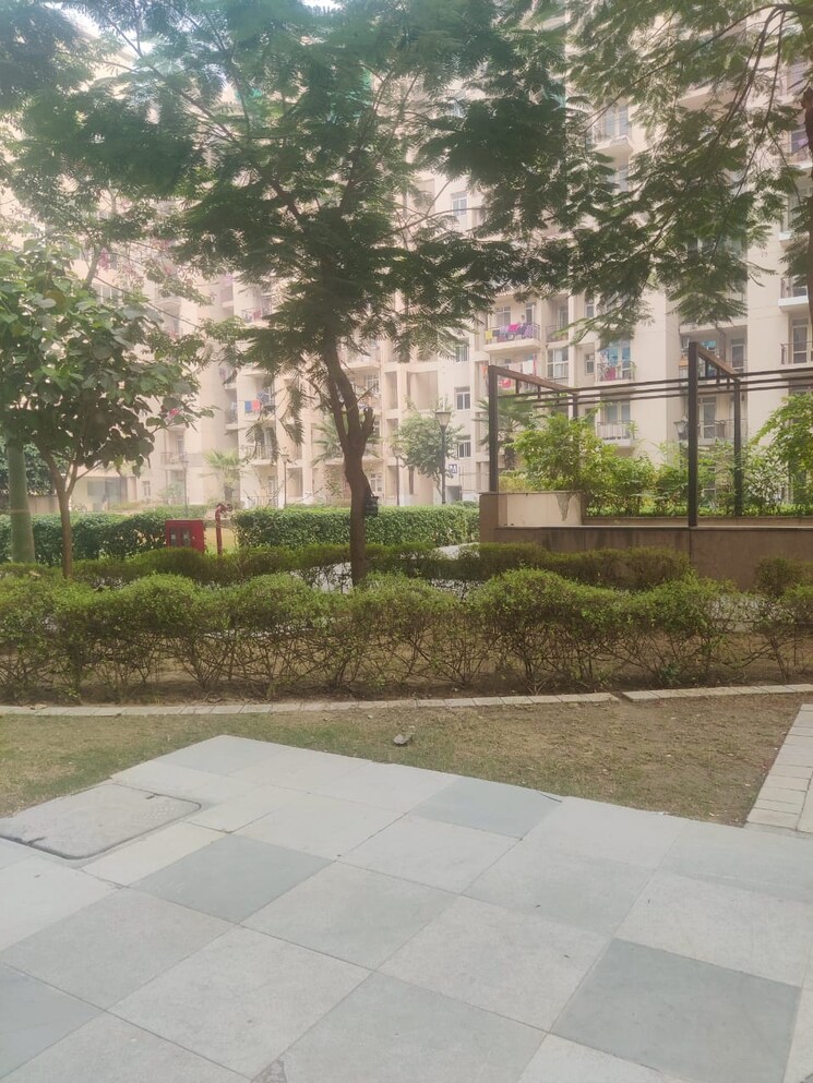 Garden, propex-city  113 Sq.Yd. Plot In Sector 70 Faridabad 8358325