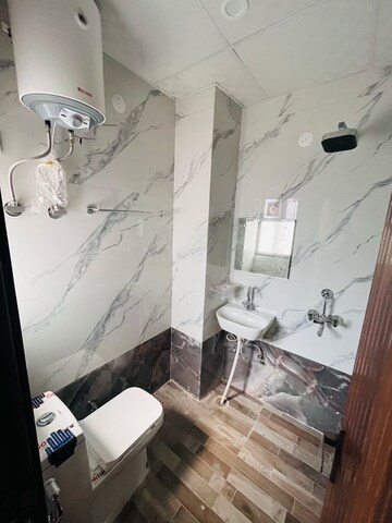 Attached Bathroom in 1 RK Builder Floor at Maple Heights, Sector 43 – for Rent