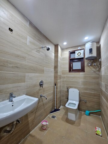 Master Bedroom in 3 BHK Apartment at Saket – for Rent