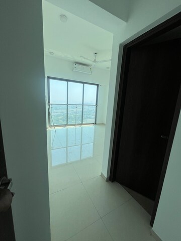 Room in 3 BHK Apartment at Celestia Spaces, Sewri – for Rent