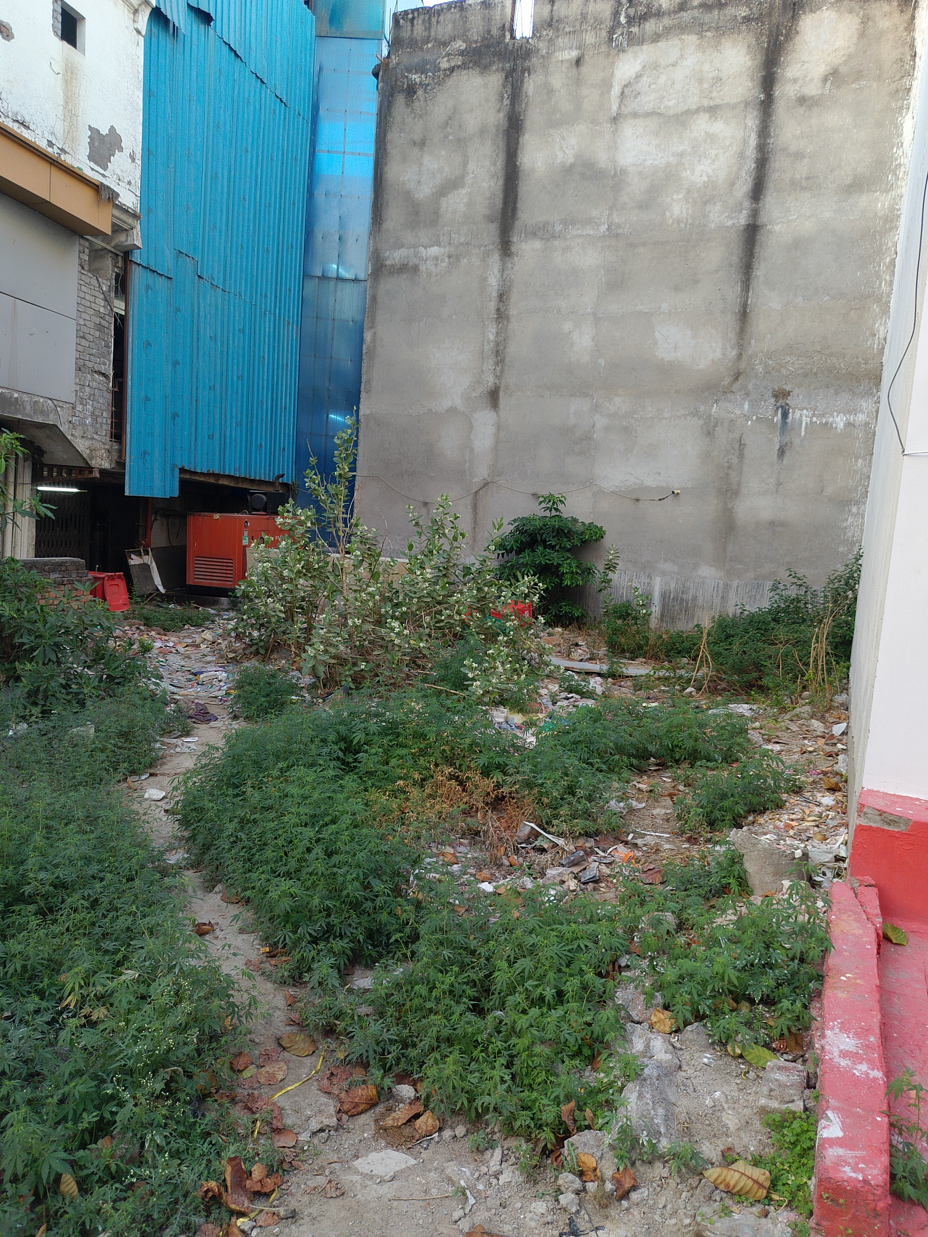 Plot For Sale in Vastu Khand 1 