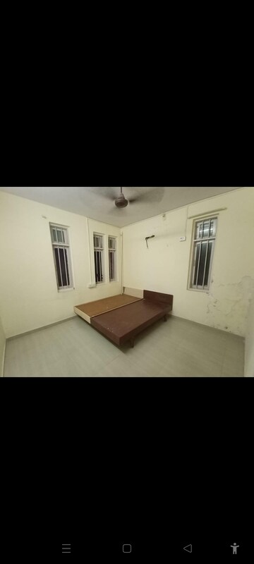Room in 2 BHK Apartment at Abhijeet CHS Dadar, Dadar West – for Rent