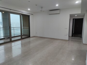 Room in 3 BHK Apartment at Tata Primanti Phase 2, Sector 72 – for Rent