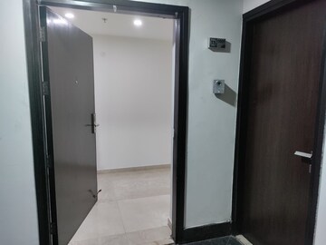 Room in 3 BHK Apartment at Tata Primanti Phase 2, Sector 72 – for Rent